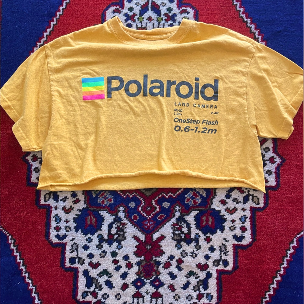 Polaroid cropped t-shirt size medium